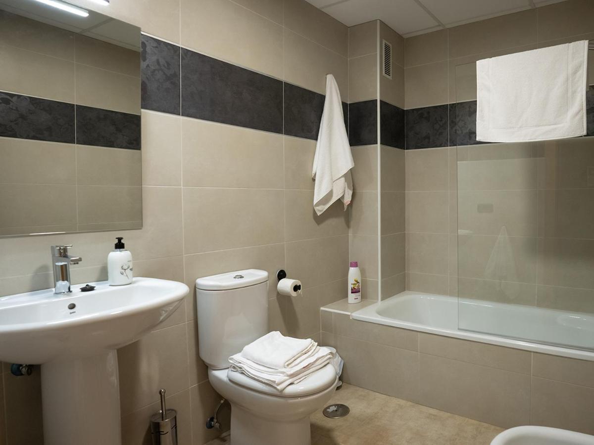 Apartamentos Brisas Del Puerto De Aguadulce Aguadulce  Dış mekan fotoğraf